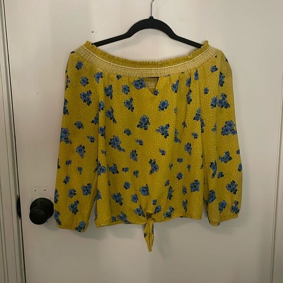 No Boundaries Yellow Floral Blouse - Picture 1 of 3